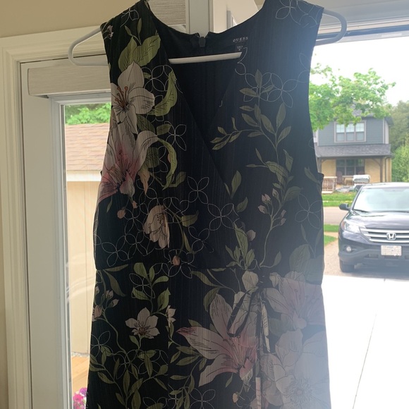 Guess size M dress - Picture 4 of 5
